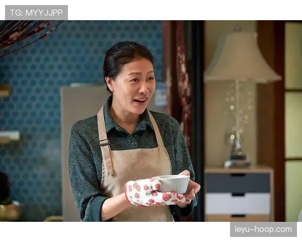 刘洋训练间隙偷偷刷剧，冠军的另一面居然这么接地气？